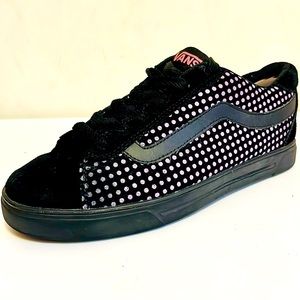 Vans Mercer Black Suede with Pink logo with Pink polka dot on sides Womens 9.5